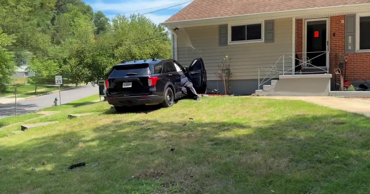Forest Heights home red-tagged after crash involving police cruiser: 4 sent to hospital