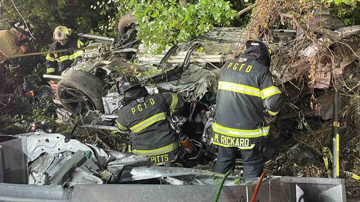 1 dead in multi-vehicle crash in Fort Washington