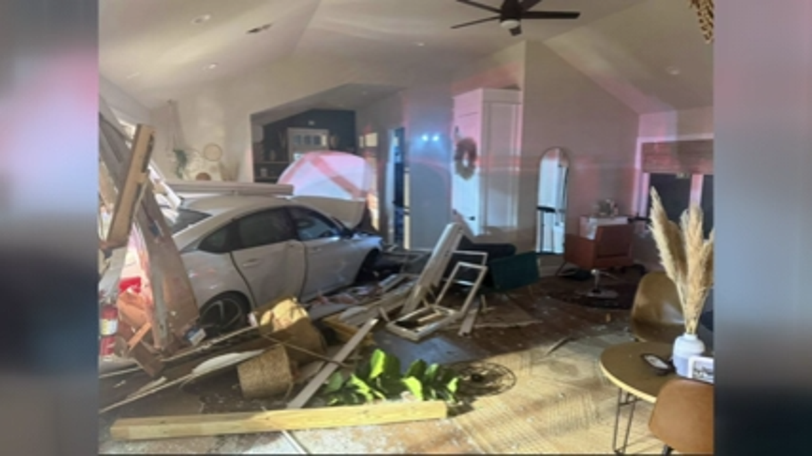 Alleged drunk driver crashes into Maryland hair salon