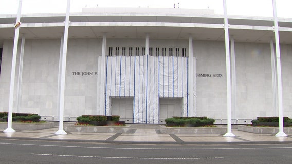 Kennedy Center accused of delaying planned repairs