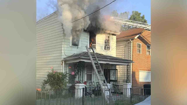 2 firefighters injured in DC house fire
