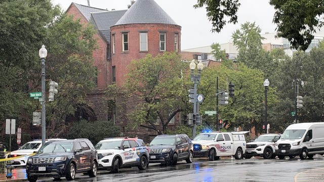 Bicyclist killed in crash with box truck in DC