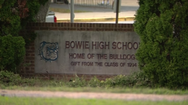 Teen robbed at gunpoint near Maryland school shortly after dismissal