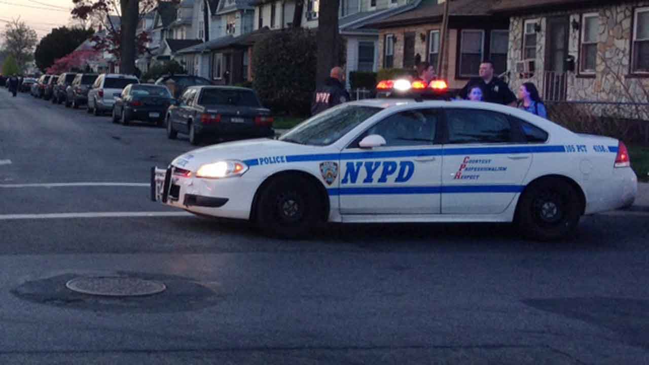 Suspect flees after deadly double shooting in Brooklyn on Memorial Day