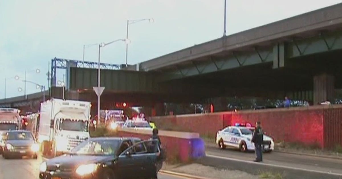 3 dead, 10 injured on Long Island Expressway | FOX 5 New York