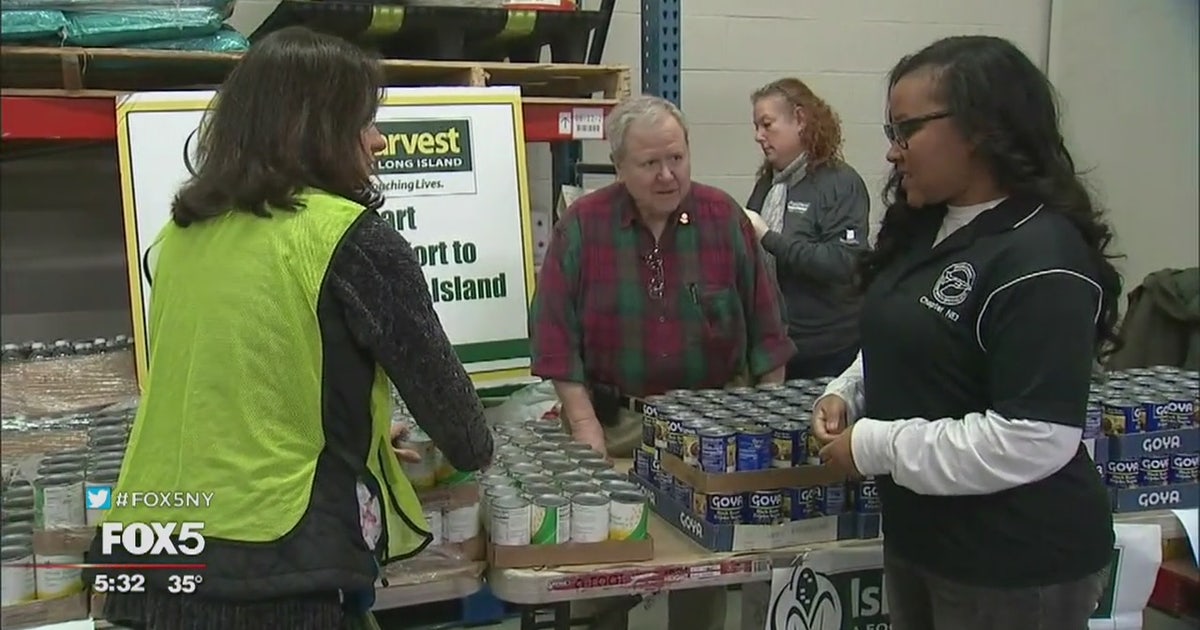 Furloughed federal worker volunteers to help others