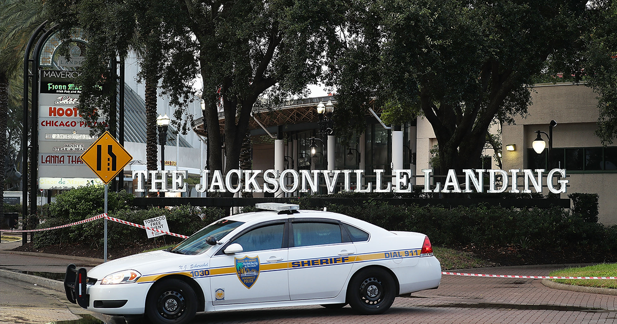 Sheriff: 3 dead, including gunman, in shooting at Jacksonville mall ...