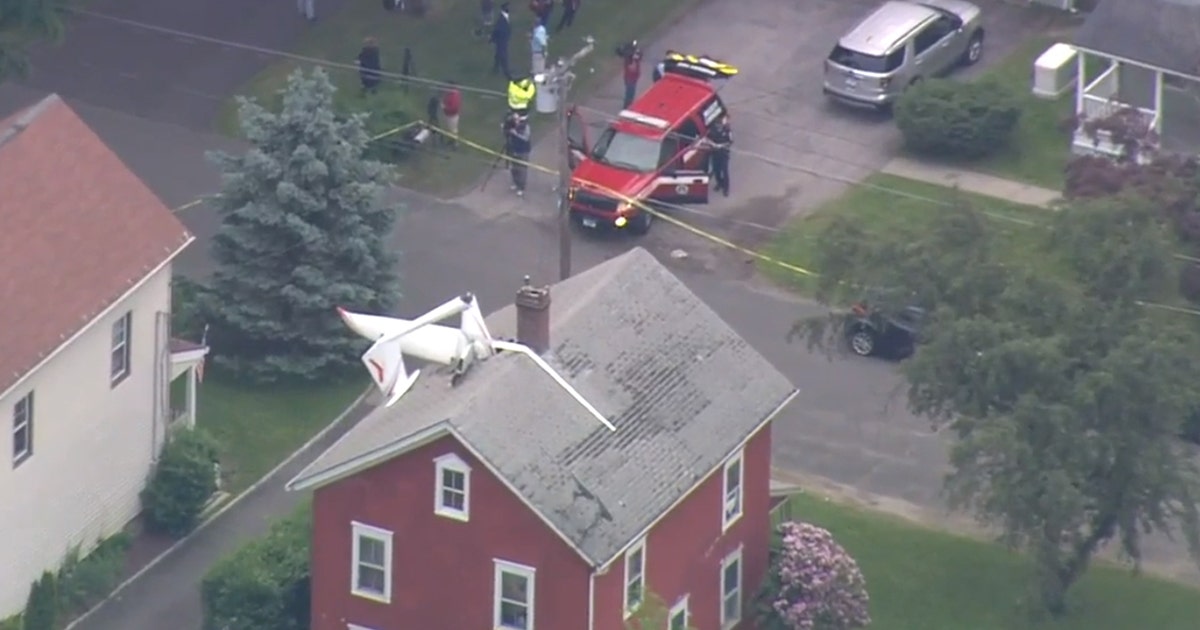 Glider crashes into house in Connecticut | FOX 5 New York