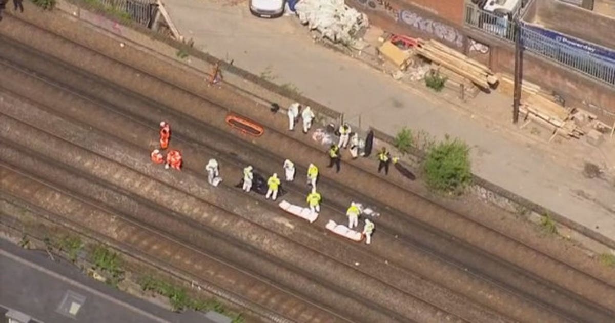 3 struck dead by train in south London | FOX 5 New York