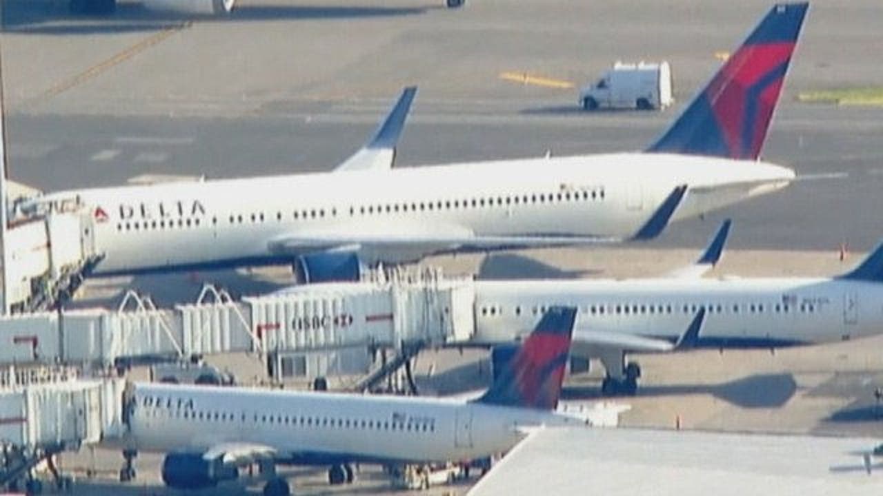 Delta Jet Spots Drone Near JFK Airport | FOX 5 New York