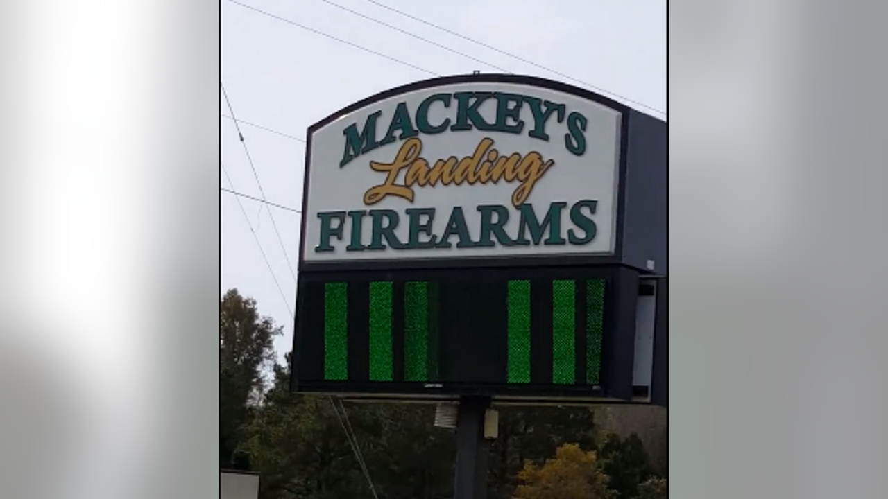 NC gun shop says profane sign is 'freedom of speech'