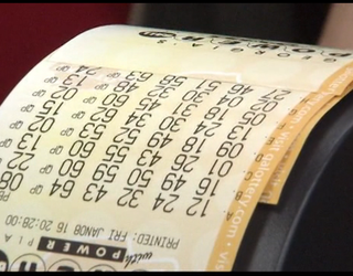 P POWERBALL $800 MILLION 10P_00.00.52.11_1452547002015-404959.png
