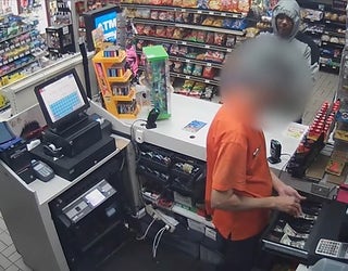 10P 192 TZ-IRVING ROBBERY _00.00.00.29_1524143901763.png-409650.jpg