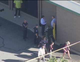 2_citizens_bank_robbery_9_21_15_1442868797101-65880.jpg
