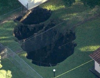 seffner-sinkhole-01_1446477124886-401385.jpg