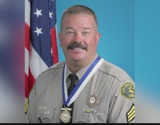 Family__community_mourns_LASD_Sgt__Steve_0_20161006051710-407068