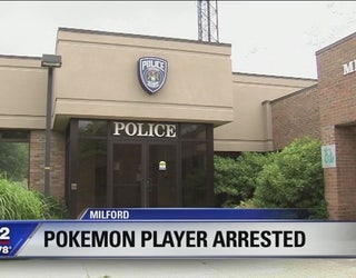 Pokemon_Go_player_trying_catch__em_all___0_20160715230938-65880