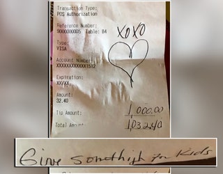 SERVER_PAYS_IT_FORWARD_AFTER_GETTING_1000_DOLLAR_TIP__REINKE_PKG___08032018.mp4.00_00_20_20.Still001_1533345943995-401385.jpg