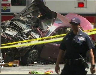 Car_crashes_into_people_in_Times_Square_0_20170519022105