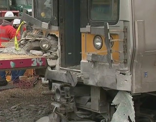 FOX5NY_LIRR_TRAIN_PLATFORM_CRASH_022719_1551308109397.jpg