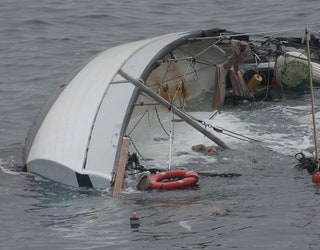 USCG_CAPSIZED_SAILBOAT_1_053019_1559253134252.jpg