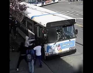 Vicious_assault_on_bus_driver_0_20180612170955