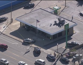 citizens_bank_robbery_9_21_15_1442868570775-65880.jpg