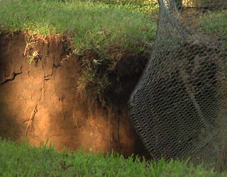 seffner-sinkhole-11_1446477129004-401385.jpg