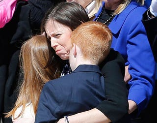 trooper-funeral-1280-2_1459879244844.jpg