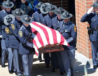 trooper-funeral-1280_1459879244929.jpg