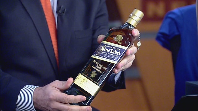 Tejada gifts team Blue Label bottles