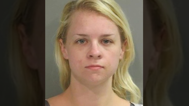 Arkansas woman sentenced for posing as sheriff's deputy to bust her boyfriend out of jail