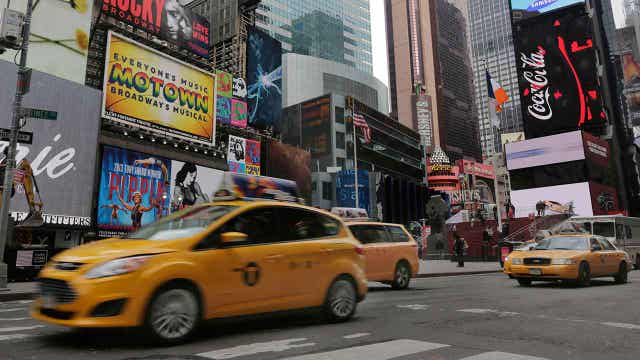 Mayor de Blasio orders probe of taxi medallion brokers