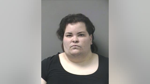 Video: Woman steals Christmas decorations