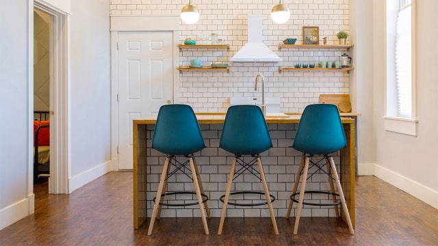 New York lawmakers weigh new rules for Airbnb