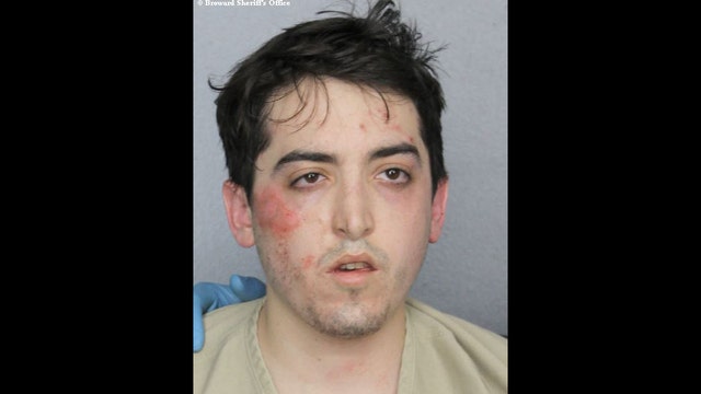 Man robs bank, then gets naked and throws money