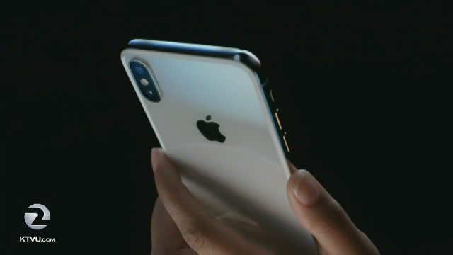 Apple is first publicly traded company worth $1 trillion