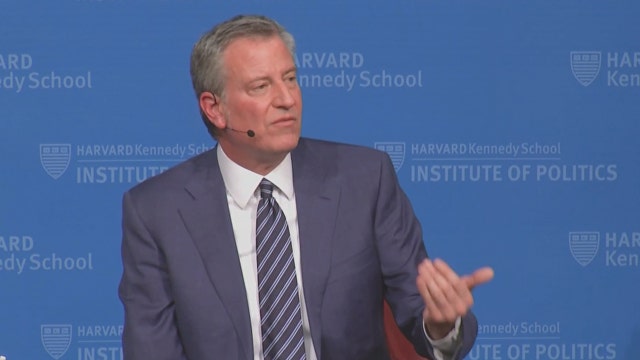 De Blasio unloads on fellow progressives
