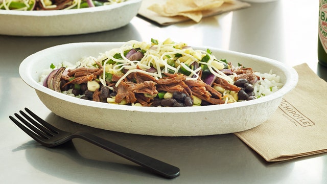 Maryland Chipotle employee goes viral for bowl-flipping trick
