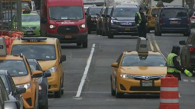 Manhattan taxi surcharges can proceed, judge rules
