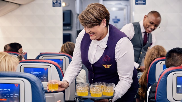 Delta looking for nearly 1,000 new flight attendants