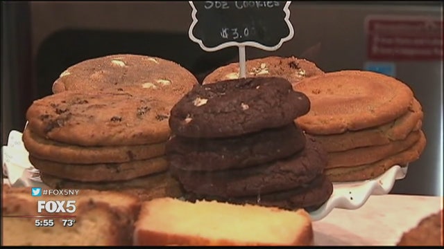 Wall Street bakery donates cookies to homeless