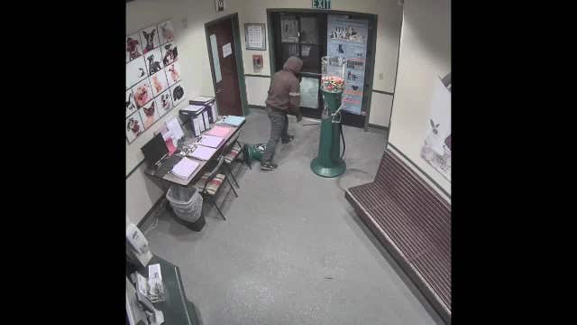 Thief grabs gumball machine, leaves cash behind
