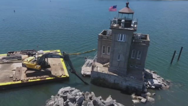 Historic Huntington Lighthouse to reopen for tours
