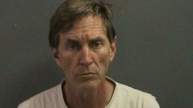 Man slits own throat in courtroom after sex conviction