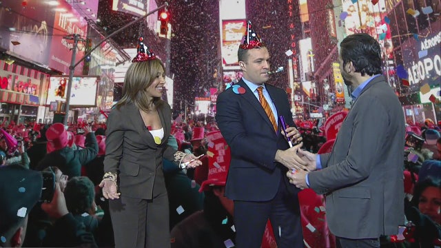 Write your wish on Times Square confetti