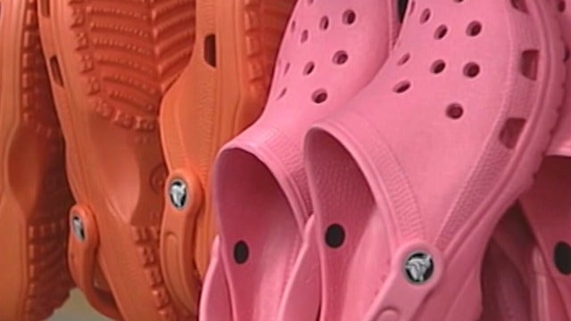 Crocs to outsource manufacturing of clogs, other footwear