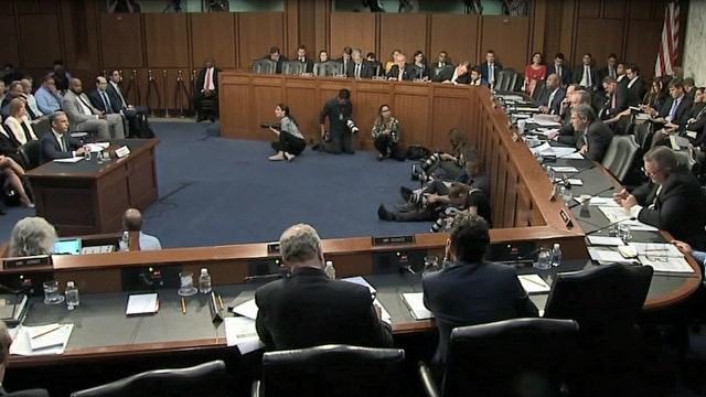 Senators grill Facebook executive over currency plan