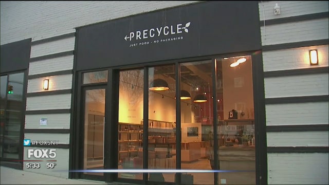 Package-free grocery store