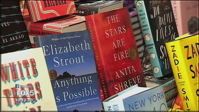 Sales of physical books rise, e-books fall